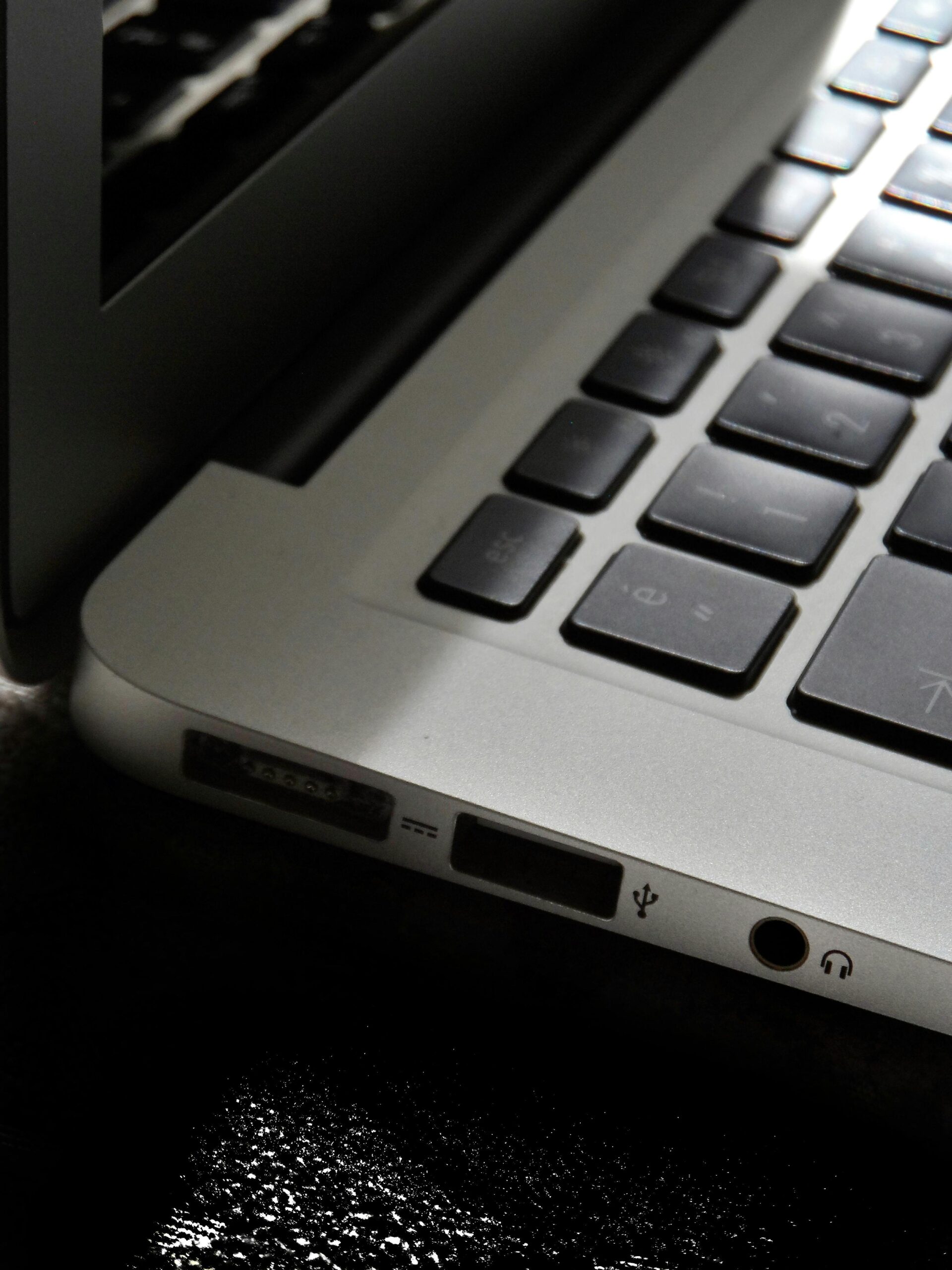You are currently viewing The “Zombie” SaaS Audit: Finding the 3 Apps Your Former Employees Still Access